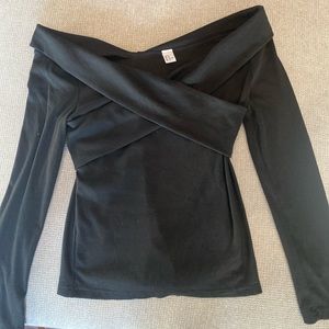 Worn only once for college photos. Off the shoulder black top. Skin tight.